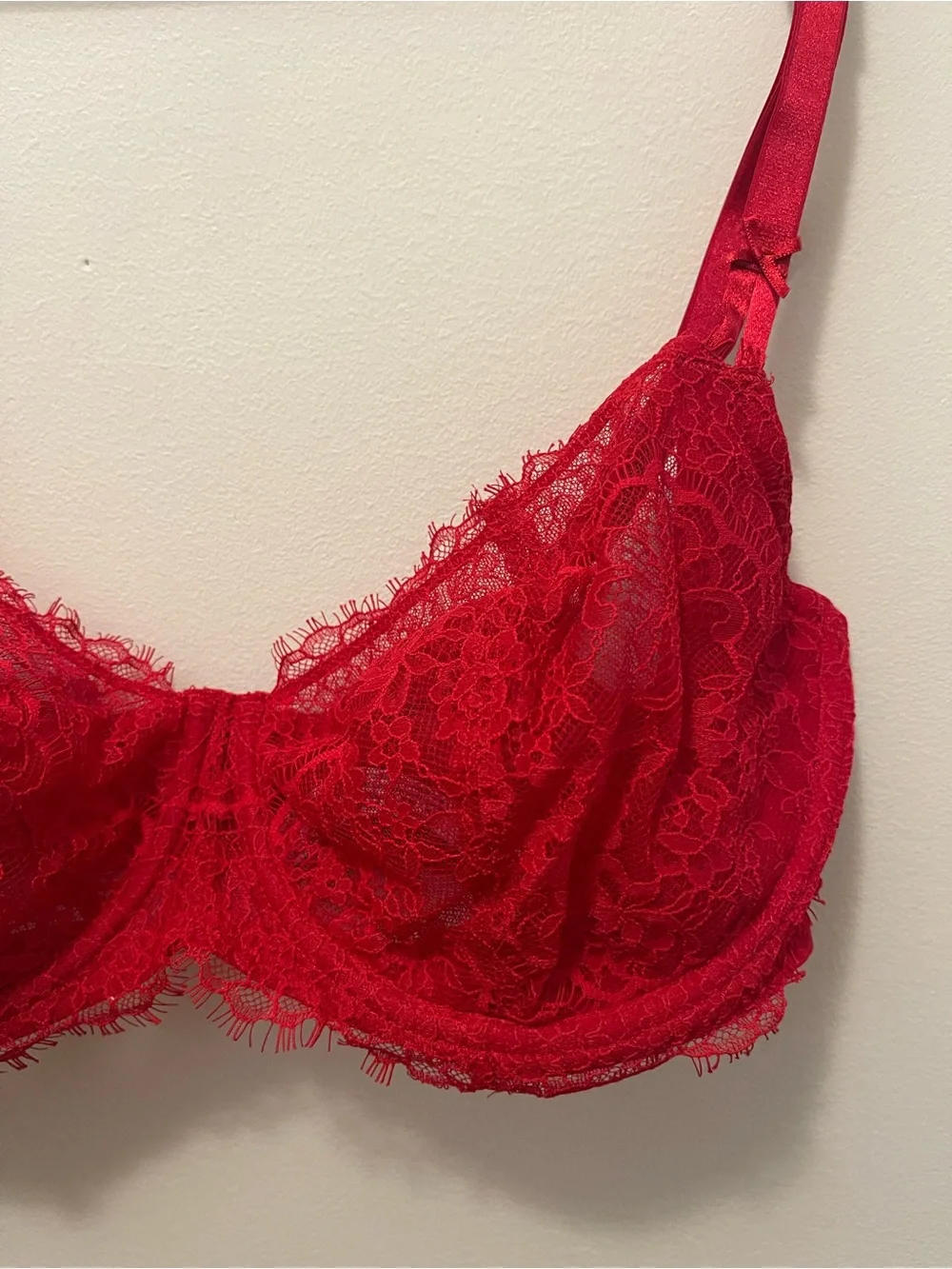2 Victoria's Secret Dream Angels Bras - Picture 6 of 13